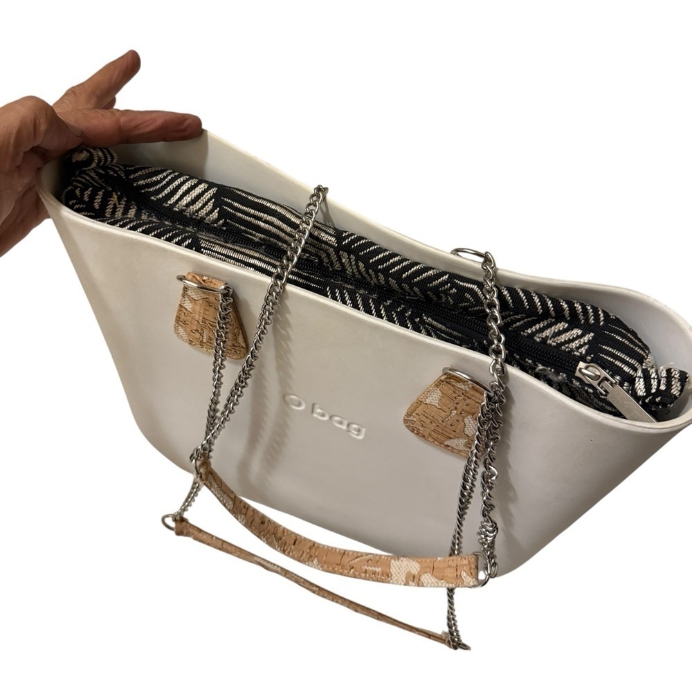 Obag white off Tote with Chain Straps - Picture 6 of 12